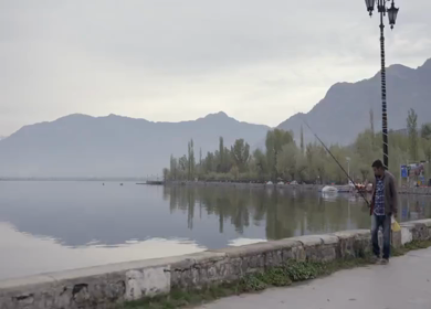 20th April 2026 : A Shot of Road Along Dal Lake Srinagar, Kashmir, India