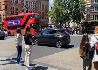19th June 2024 : A Timelapse shot of busy street crossing in London England