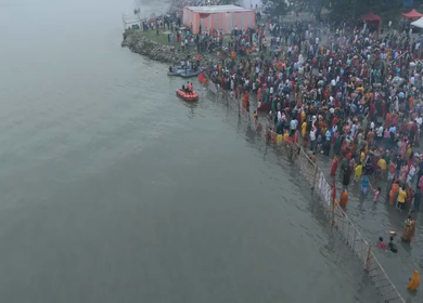 26th October 2025 : Aerial View of Chhath Puja Festival at Yamuna River Kalindi Kunj Delhi India Crowd Gathering