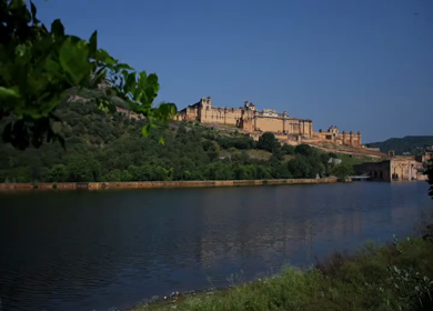 A shot of Amer Fort overlooking Maota Lake in Jaipur, Rajasthan