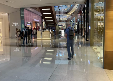 30 March 2023 : Shot of People Shopping at The Dubai Mall in Dubai,UAE