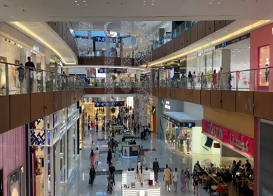 30 March 2023 : Shot of People Shopping at The Dubai Mall in Dubai,UAE